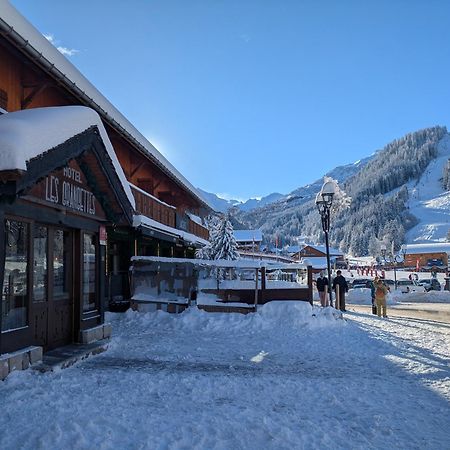 Hotel Les Grangettes เมรีเบล ภายนอก รูปภาพ