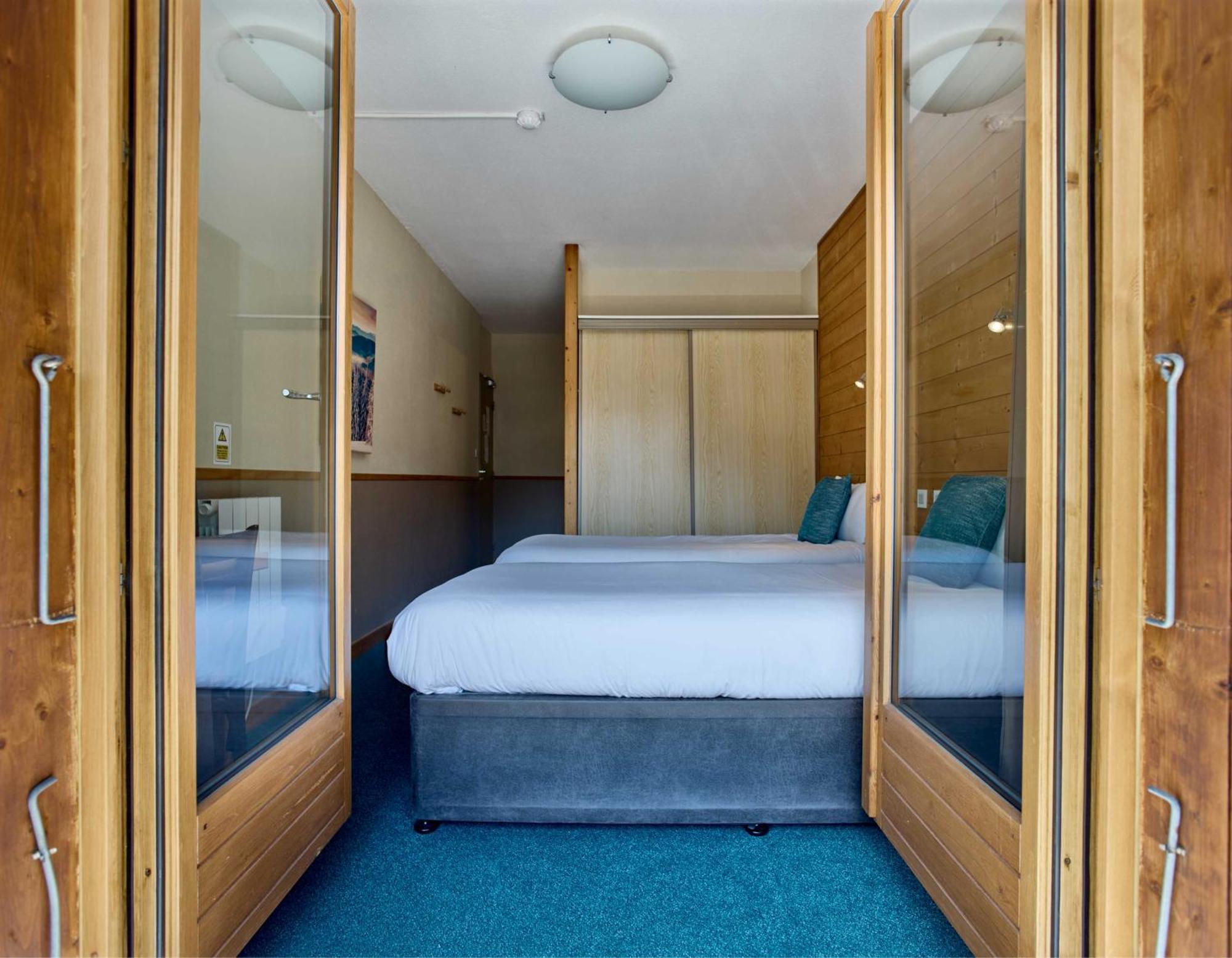 Hotel Les Grangettes เมรีเบล ภายนอก รูปภาพ
