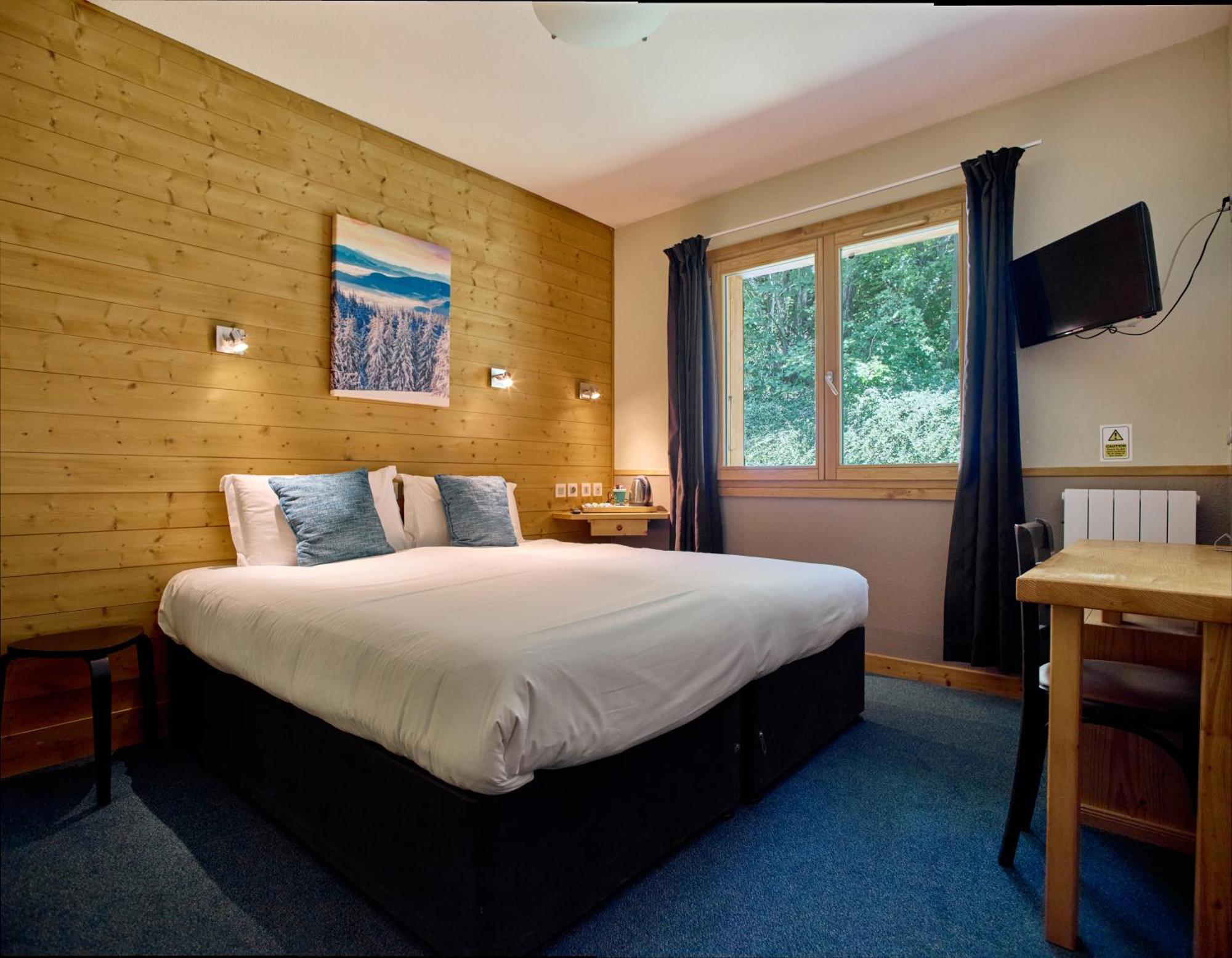 Hotel Les Grangettes เมรีเบล ภายนอก รูปภาพ